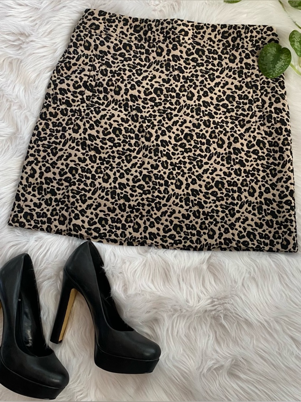 NWT LOFT Leopard Print Mini Skirt Size 8 | Chic Neutral Closet Staple